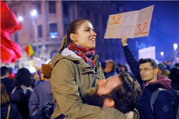 ROMANIA CLUB FIRE PROTEST