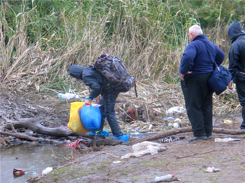 IZBJEGLICE REPORTAŽA Kažnjavanje novinara kao odgovor na pisanje o patnjama na makedonsko-srbijanskoj granici