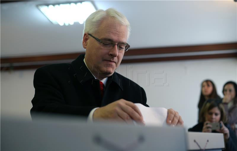 IZBORI 2015. Glasao Ivo Josipović