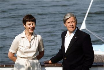 FILE GERMANY PEOPLE HELMUT SCHMIDT OBIT