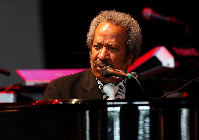 FILE USA MUSIC PEOPLE ALLEN TOUSSAINT OBIT