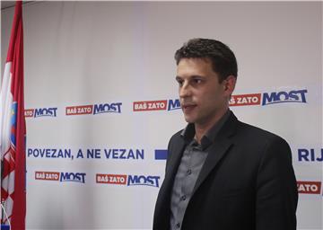 Čelnik Mosta Božo Petrov na konferenciji za novinare