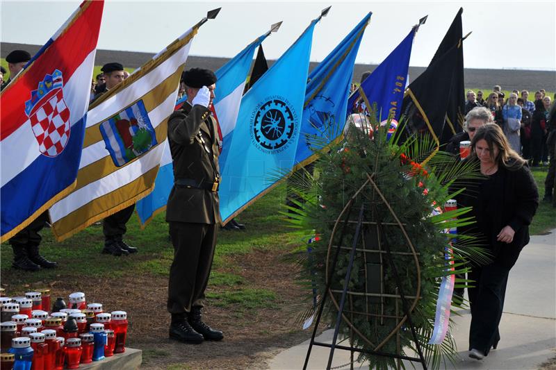 VUKOVAR Na Ovčari komemoracija u povodu 24. obljetnice ubojstva 200 ranjenika i civila