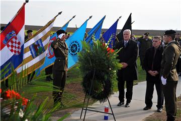 VUKOVAR Na Ovčari komemoracija u povodu 24. obljetnice ubojstva 200 ranjenika i civila