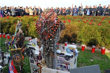 VUKOVAR Na Ovčari komemoracija u povodu 24. obljetnice ubojstva 200 ranjenika i civila