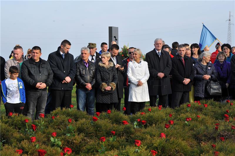 VUKOVAR Na Ovčari komemoracija u povodu 24. obljetnice ubojstva 200 ranjenika i civila