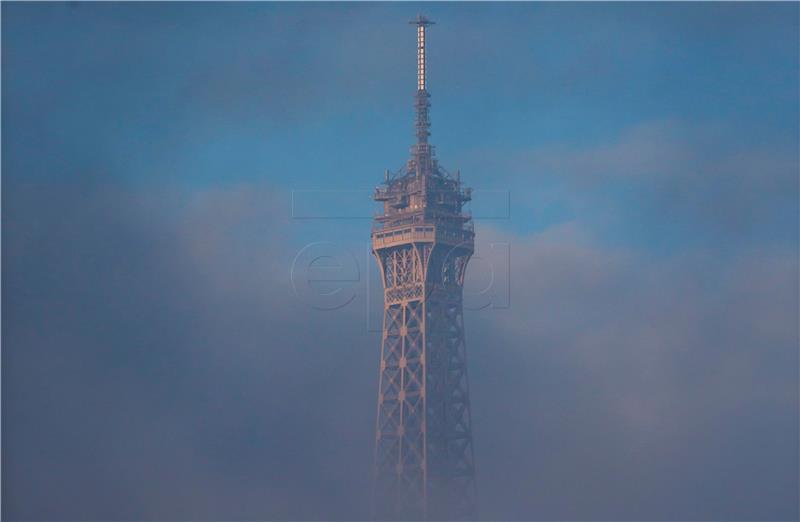 FRANCE PARIS EIFFEL TOWER