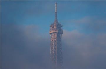 FRANCE PARIS EIFFEL TOWER