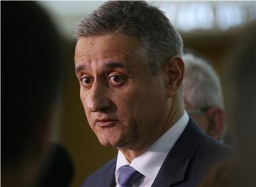 Karamarko: ponosan sam na svoju biografiju, možda je Milanović stvorio obavještajno podzemlje