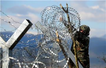 FYROM REFUGEES MIGRATION BORDER FENCE