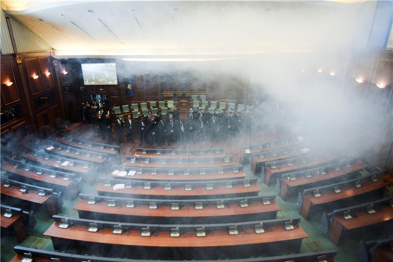 KOSOVO PARLIAMENT TEAR GAS