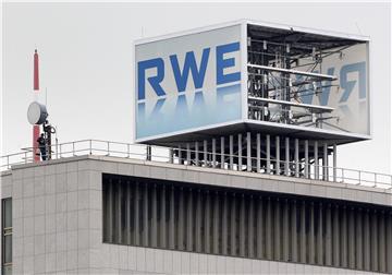 FILE GERMANY ECONOMY RWE