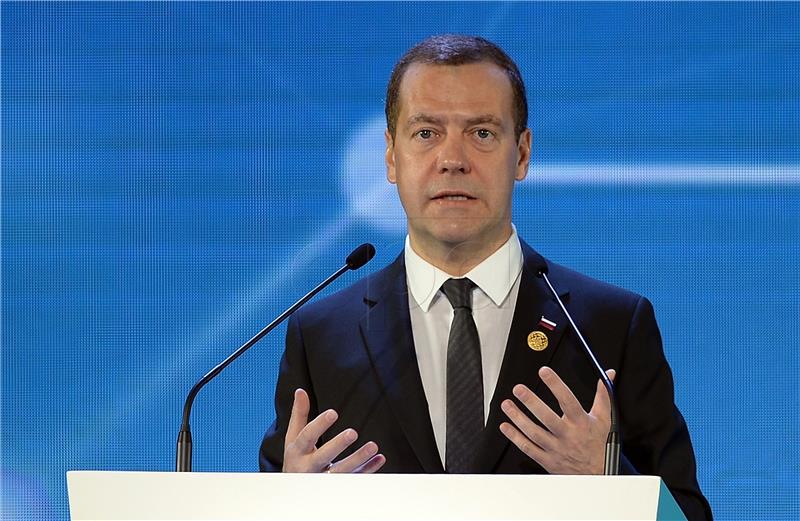 Medvedev to visit Belgrade in early 2016 