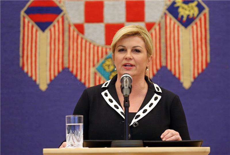  Grabar-Kitarović: nitko nema većinu, nastavak konzultacija idući tjedan