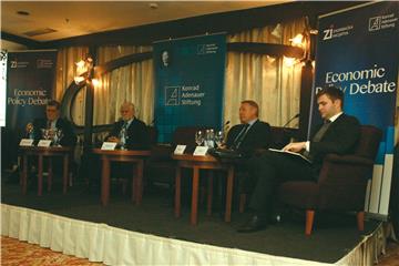 Održana panel diskusija "Economic Policy Debate"