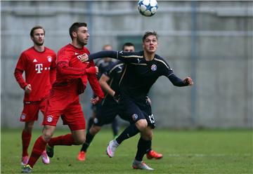 Juniorska Liga prvaka, Dinamo - Bayern