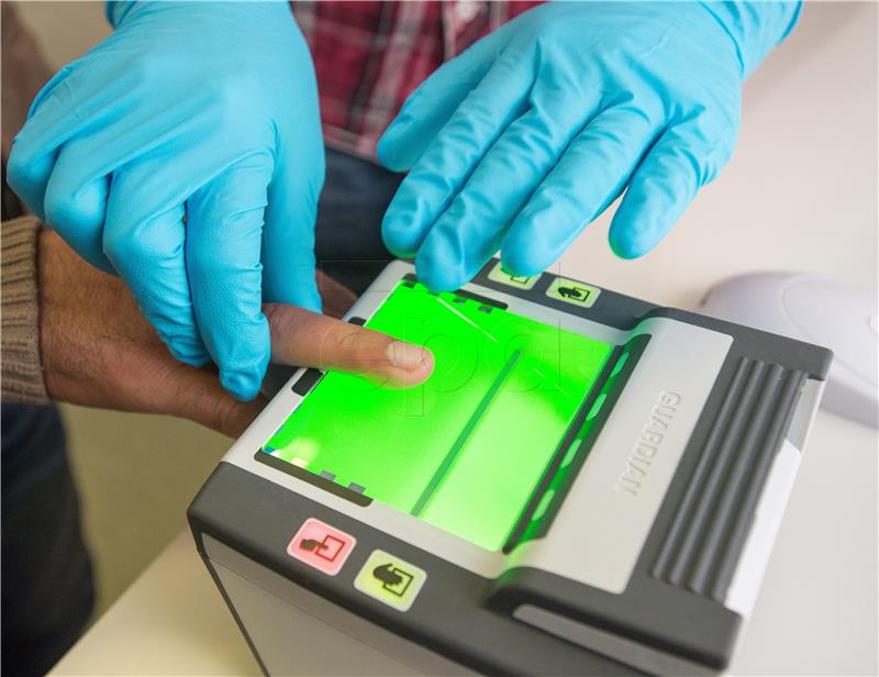 Croatia formally cautioned for failure to fully implement fingerprinting regulation