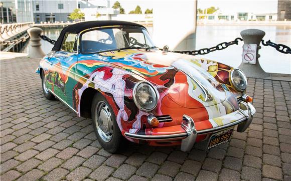 Psihodelični Porsche Janis Joplin prodan za 1,8 milijuna dolara 