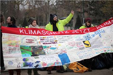 Zeleni aktivisti iz Hrvatske u Parizu traže klimatsku pravdu