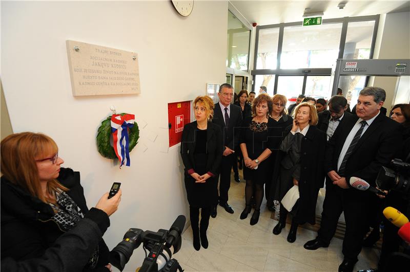 Otkrivena spomen ploča socijalnom radniku Jakovu Kudriću