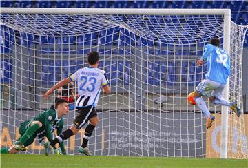 Lazio prošao, Perica nastupio