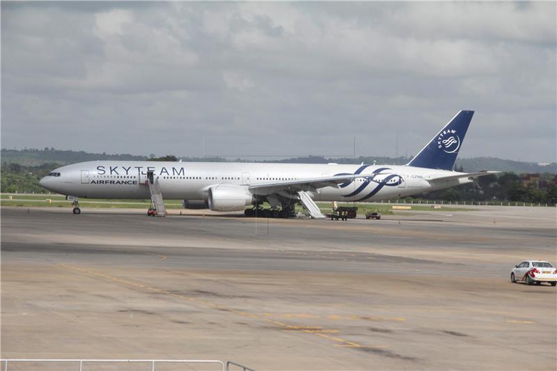 KENYA AIR FRANCE BOMB SCARE