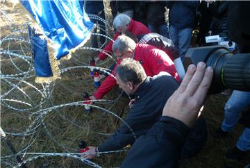  Mirni prosvjed  protiv opasne žice na malograničnom prijelazu Lipa-Novokračine 