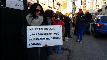 Dubrovnik: Društvo za zaštitu životinja prosvjedovalo ispred kuće gradonačelnika Vlahušića