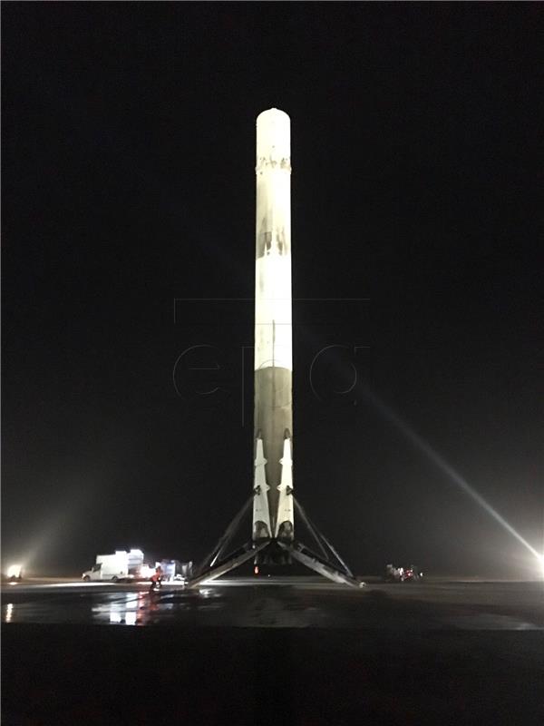 USA SPACEX FALCON 9 ROCKET