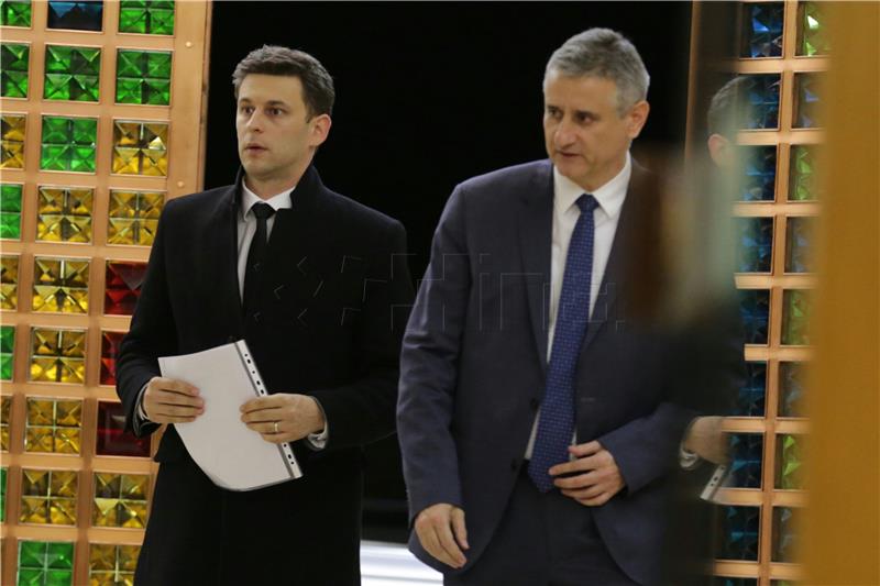 Karamarko i Petrov stigli na Pantovčak na nastavak konzultacija