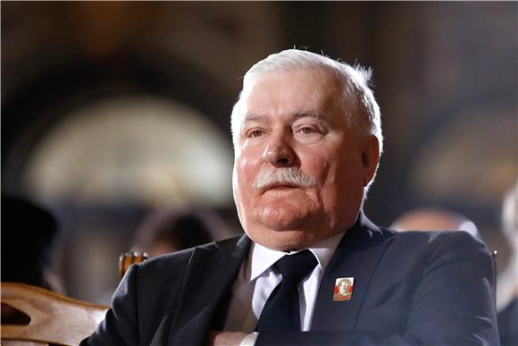 Lech Walesa za prijevremene izbore u Poljskoj