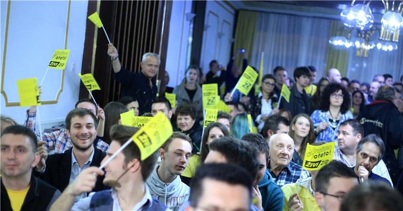 Živi zid: Izbor Oreškovića za mandatara "ugasio svjetlo demokracije u Hrvatskoj"