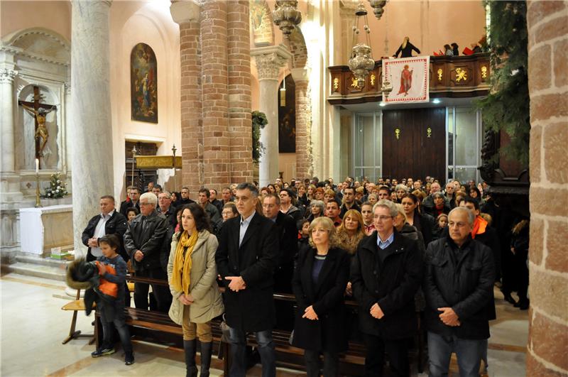 U Kotorskoj biskupiji na polnoćkama dočekan Božić