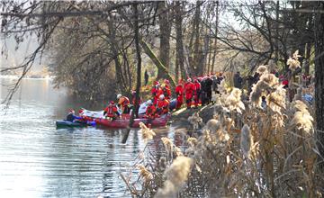 Božićni humanitarni rafting na Mrežnici