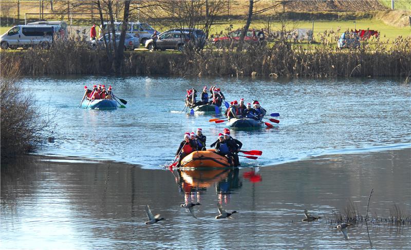 Božićni humanitarni rafting na Mrežnici