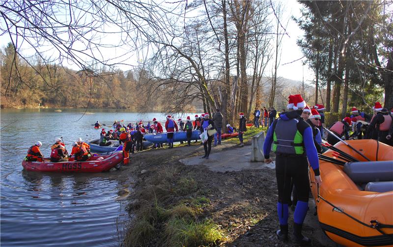 Božićni humanitarni rafting na Mrežnici