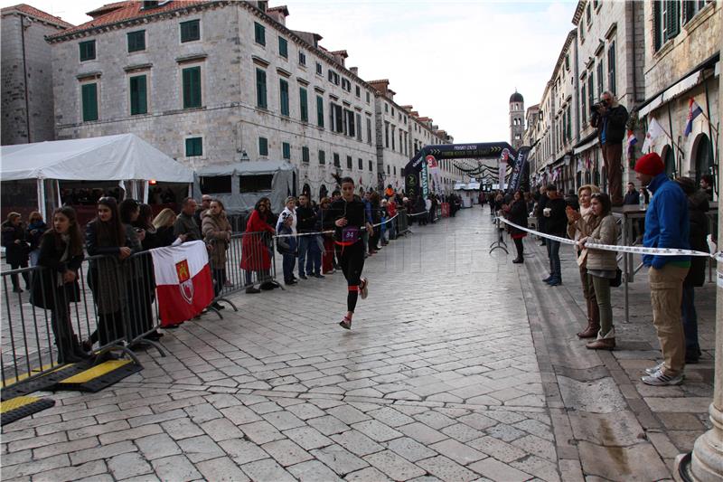 Novogodišnja utrka 'DuRun10K' 