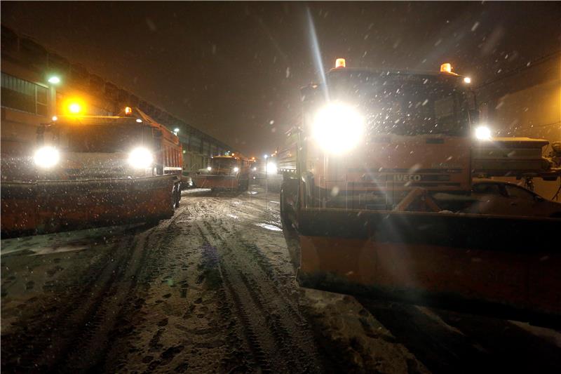 Zagreb: Svih 235 ekipa Zimske službe čiste snijeg