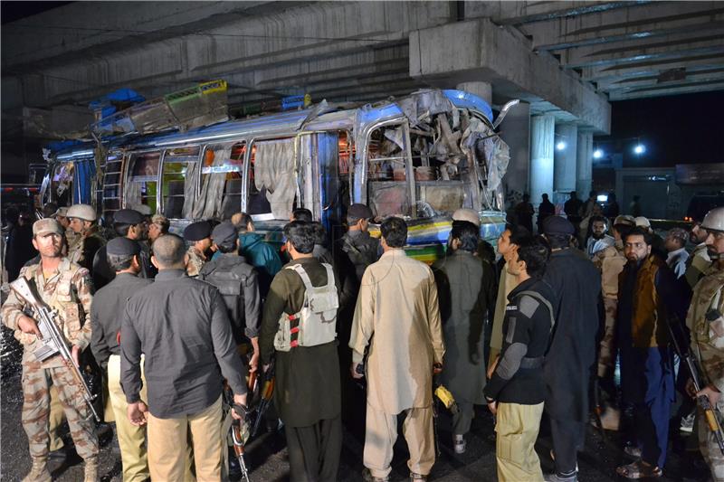 U Pakistanu 13 poginulih u eksploziji plina u autobusu