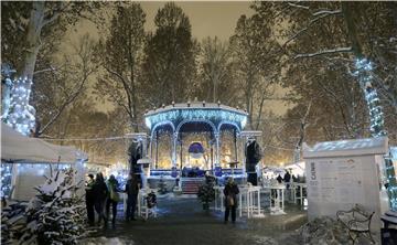 Snježno predvečerje u Zagrebu