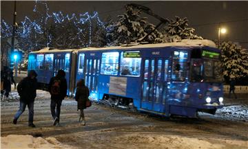 Snježno predvečerje u Zagrebu