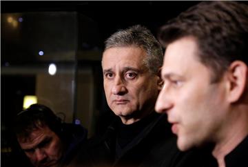 Karamarko i Petrov dali izjave za medije nakon sastanka u hotelu Sheraton