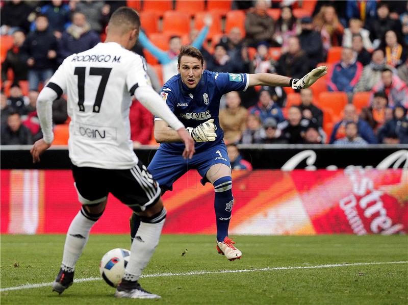 Španjolski Kup: Valencia - Granada 4-0, Kelava branio