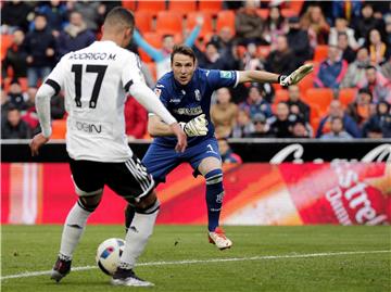 Španjolski Kup: Valencia - Granada 4-0, Kelava branio