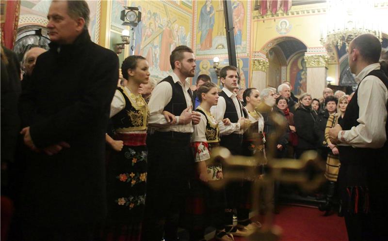 Održano večernje bogoslužje s posvećenjem badnjaka u povodu pravoslavnog Božića