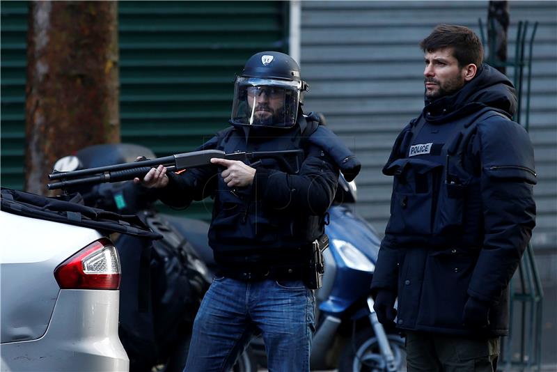 FRANCE SHOOTING POLICE STATION