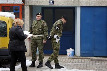 Zagreb: Muškarac se bacio sa zgrade, u stanu još dvoje mrvih