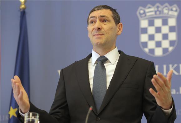 Kotromanović poručio Vučiću da ne bude nervozan, Hrvatska nema neprijateljske namjere