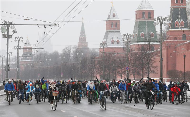 RUSSIA WINTER BICYCLE PARADE