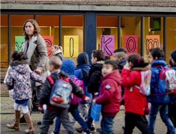 NETHERLANDS REFUGEES SCHOOL